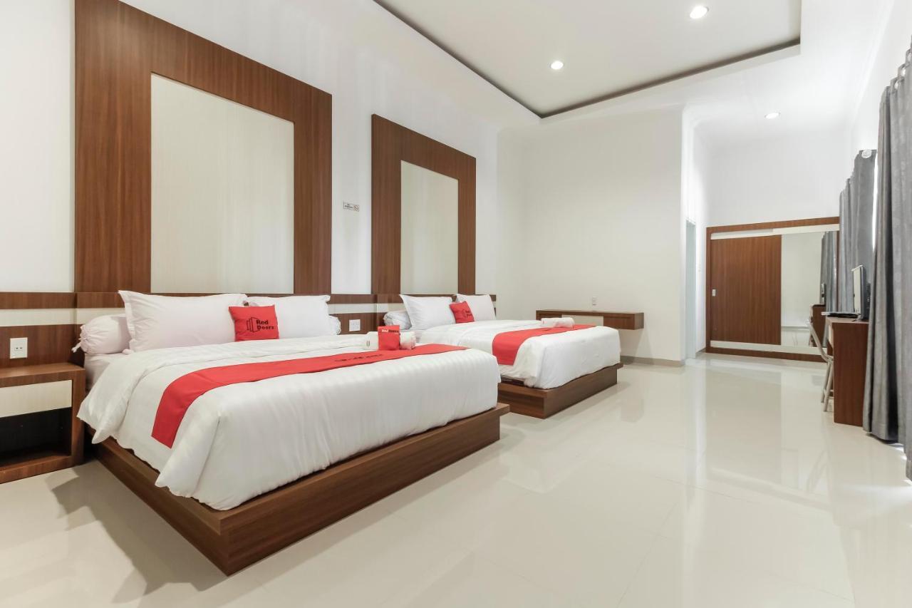 Reddoorz Premium @ Setiabudi Medan Sunggal Экстерьер фото